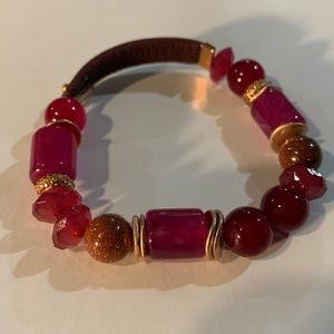 Beautiful Crystal bracelet with a leather closure